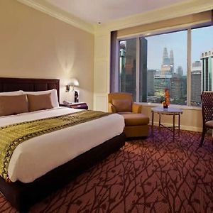 Deluxe Room Twin Tower View